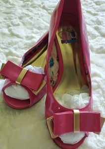 Live and maddie girl wedges